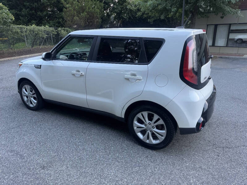2016 Kia Soul +