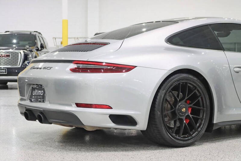 2018 Porsche 911 Carrera GTS