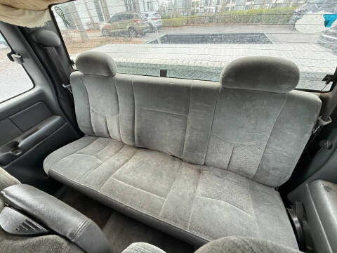 2004 Chevrolet Silverado 1500 LS