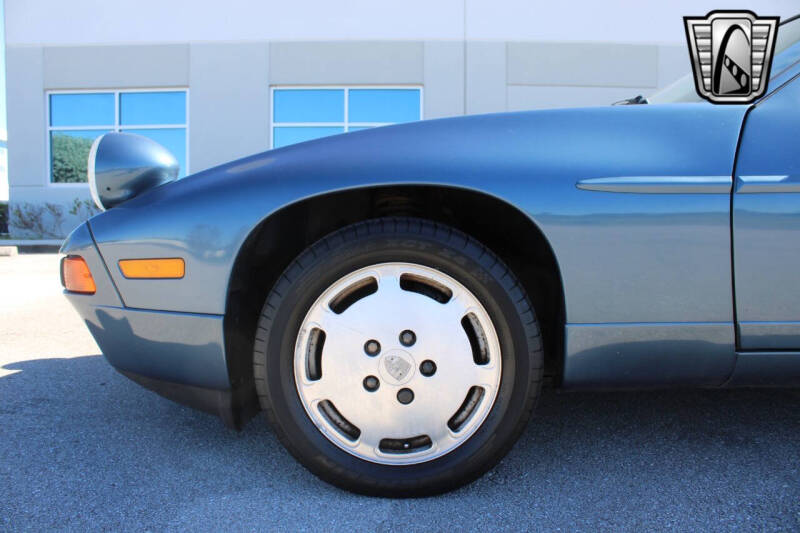 1989 Porsche 928 S4