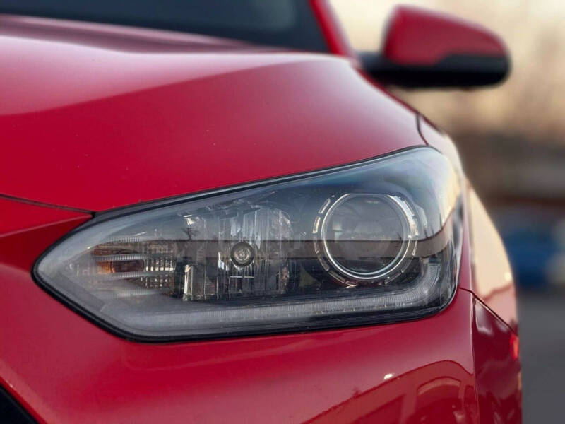 2019 Hyundai Veloster