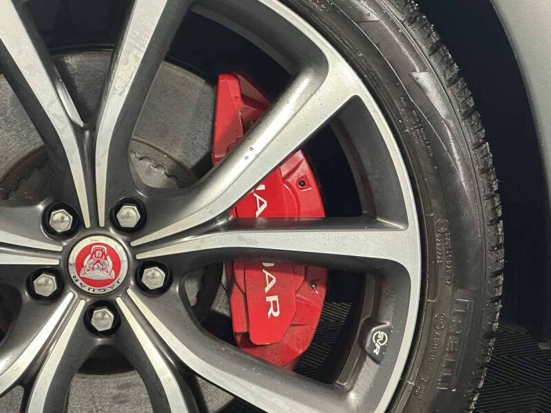 2020 Jaguar F-PACE SVR