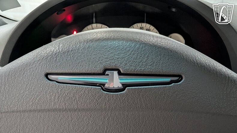 2004 Ford Thunderbird