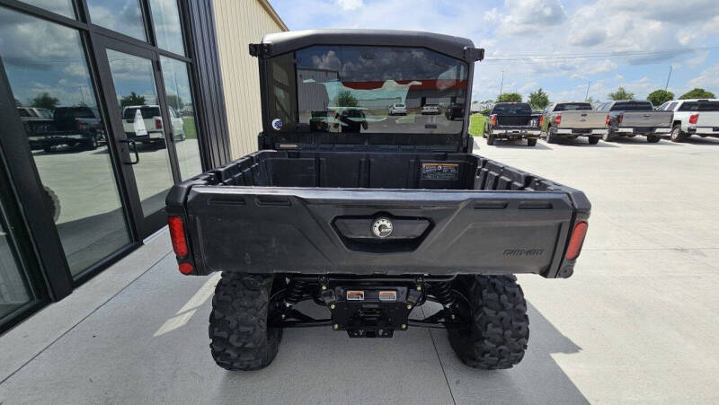 2025 Can-Am Defender