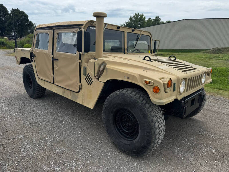 2014 AM General Hummer