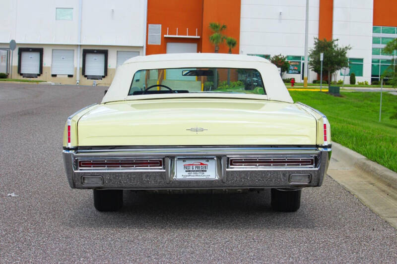 1967 Lincoln Continental