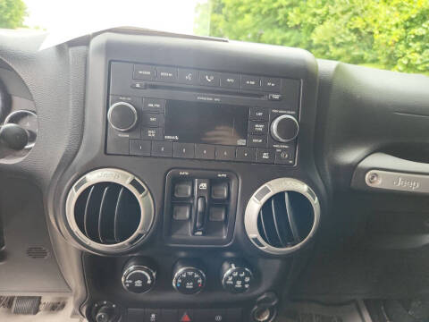 2011 Jeep Wrangler Unlimited Sahara