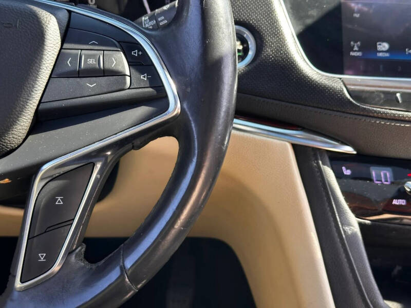 2017 Cadillac XT5 Luxury