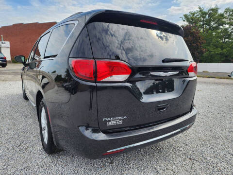 2017 Chrysler Pacifica Touring Plus