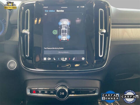 2025 Volvo XC40 B5 Plus Bright Theme