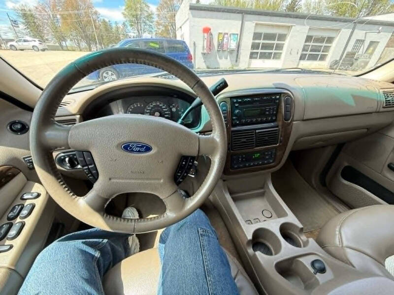 2004 Ford Explorer Eddie Bauer