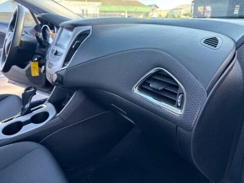 2017 Chevrolet Cruze LS Auto