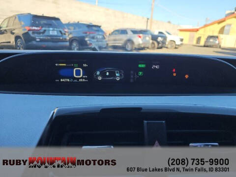 2019 Toyota Prius LE