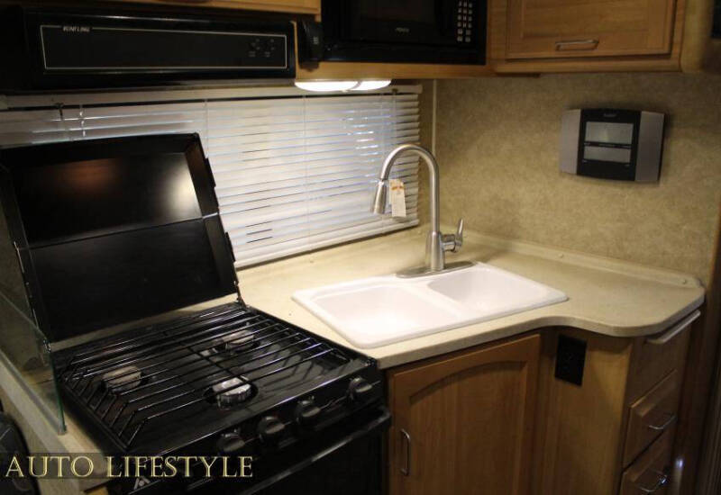 2014 Ford E-Series E-450 SD