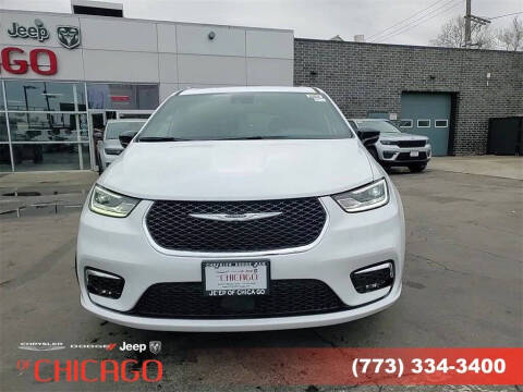 2025 Chrysler Pacifica Select