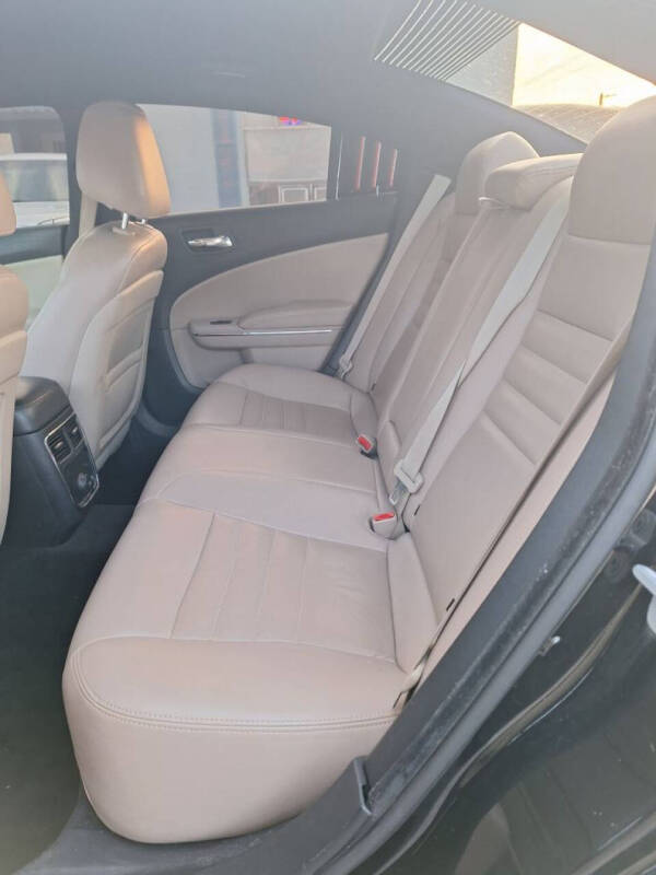 2013 Dodge Charger SE