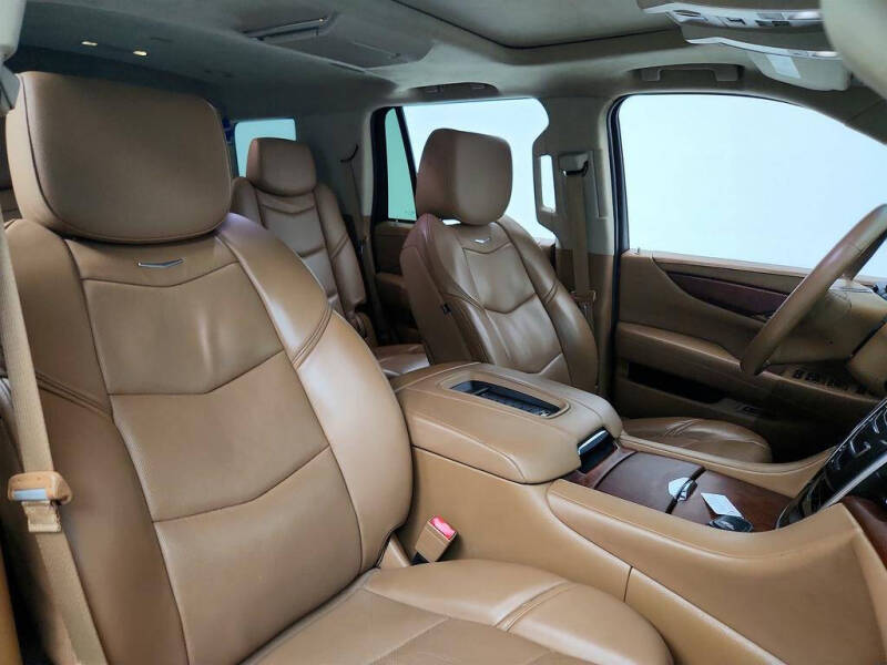 2016 Cadillac Escalade Platinum