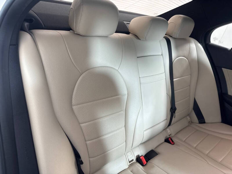 2019 Mercedes-Benz C-Class C 300