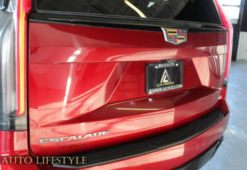 2023 Cadillac Escalade Sport