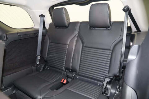 2023 Land Rover Discovery P300 S