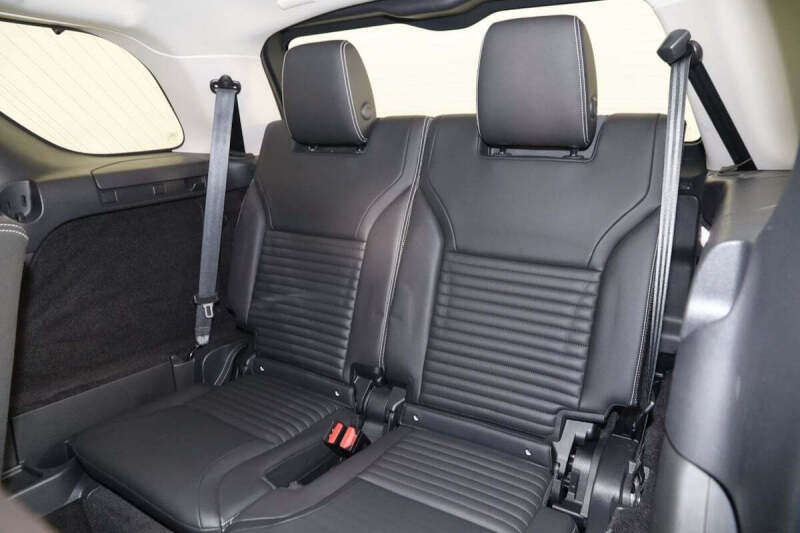 2023 Land Rover Discovery P300 S