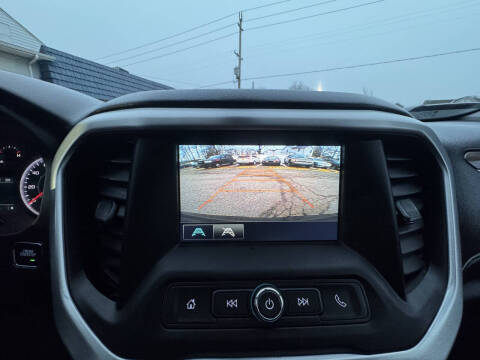 2017 GMC Acadia SLE-2