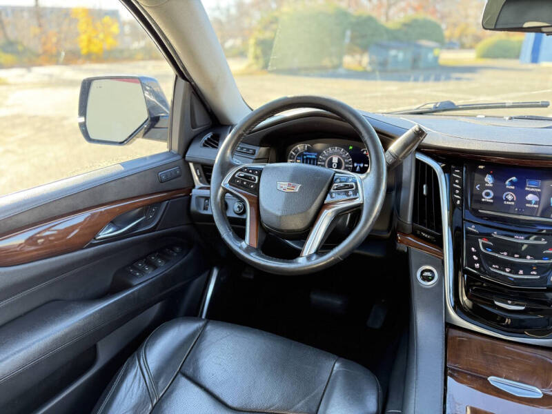2019 Cadillac Escalade ESV Luxury