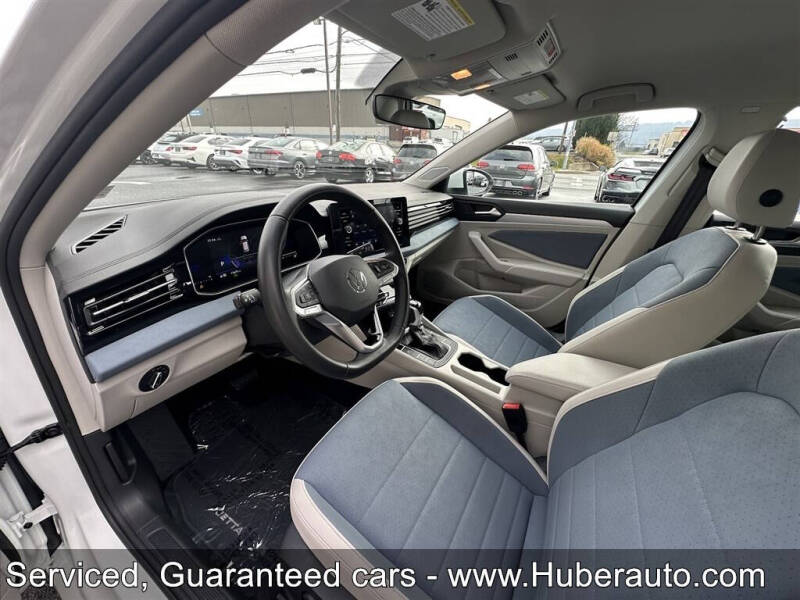 2025 Volkswagen Jetta SE