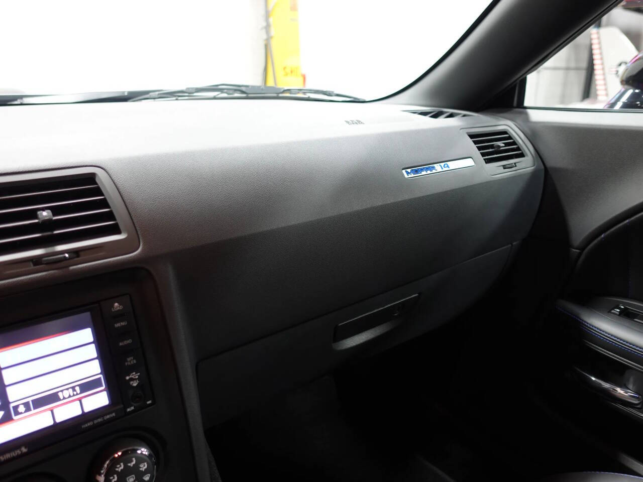 2014 Dodge Challenger 26