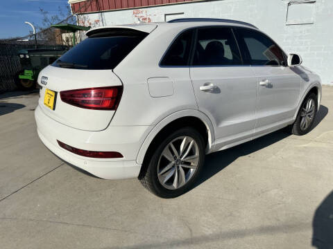 2017 Audi Q3 2.0T Premium Plus