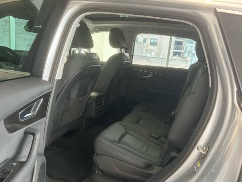 2022 Audi Q7 quattro Premium Plus 55 TFSI