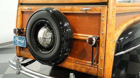 1948 Ford Super Deluxe