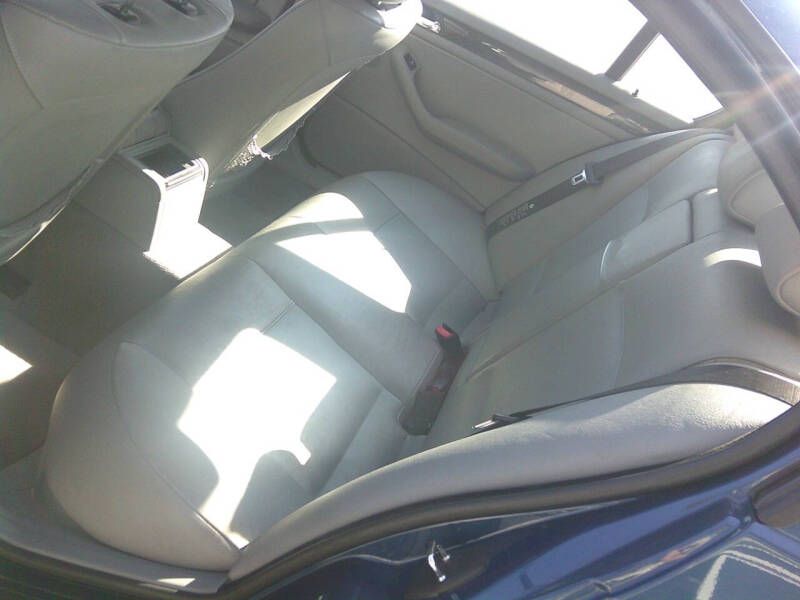 2003 BMW 3 Series 325xi