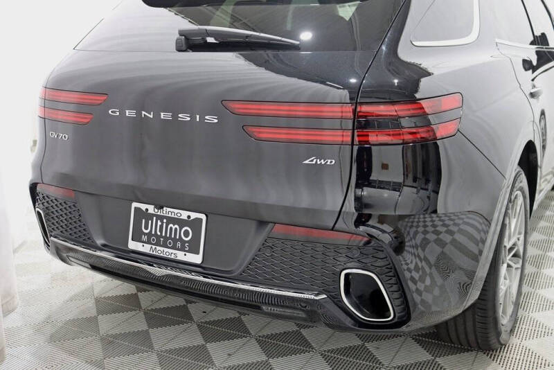 2024 Genesis GV70 2.5T Standard