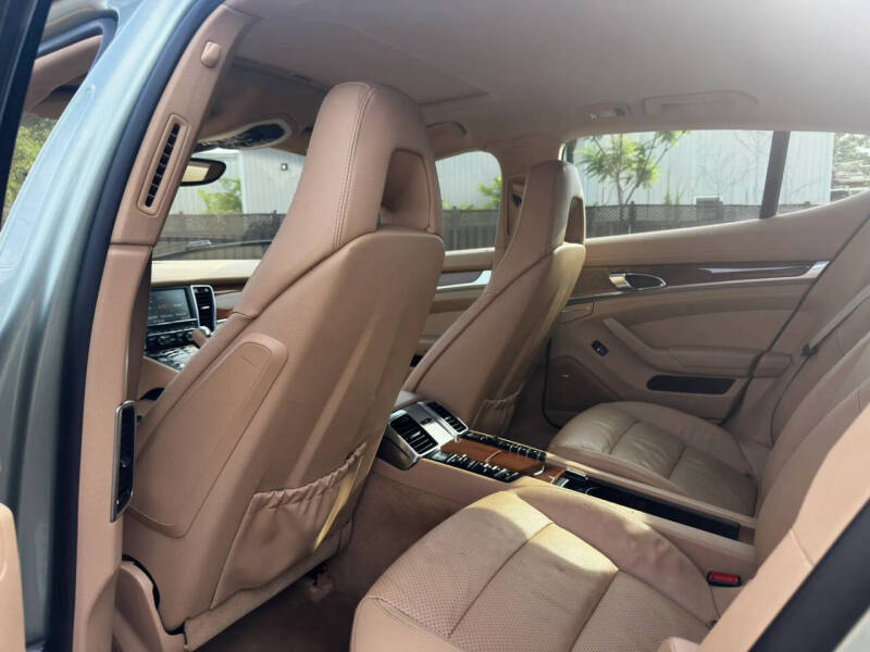 2012 Porsche Panamera