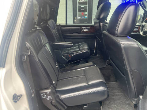 2017 Lincoln Navigator L Select