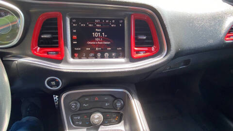 2015 Dodge Challenger SXT Plus