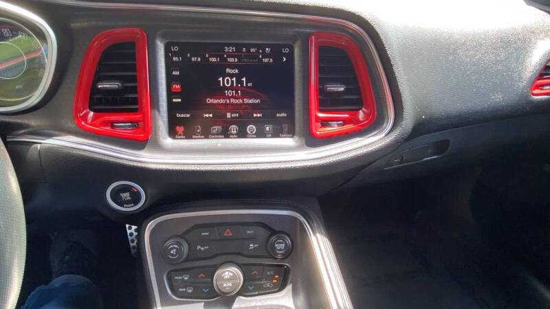 2015 Dodge Challenger SXT Plus