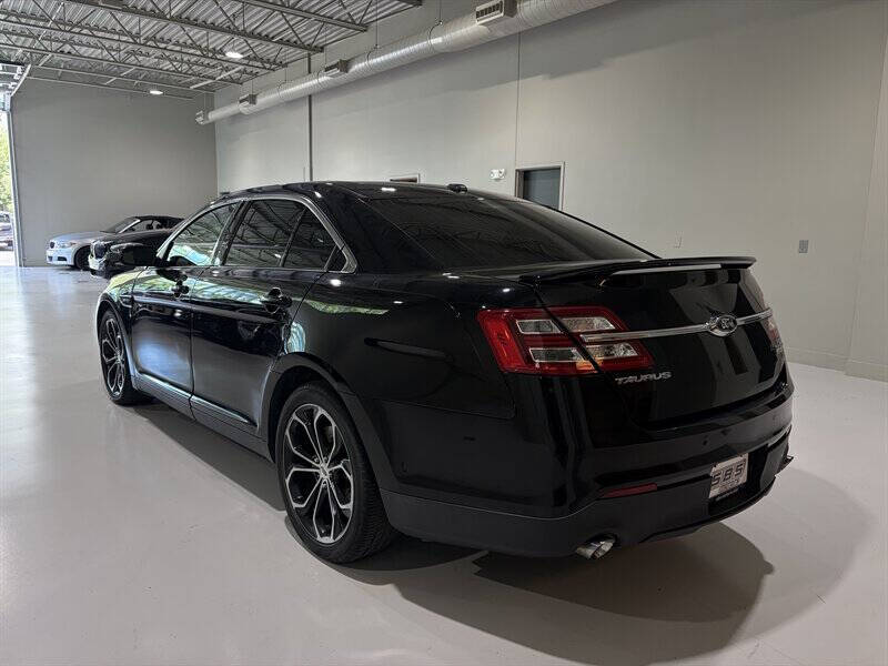 2016 Ford Taurus SHO