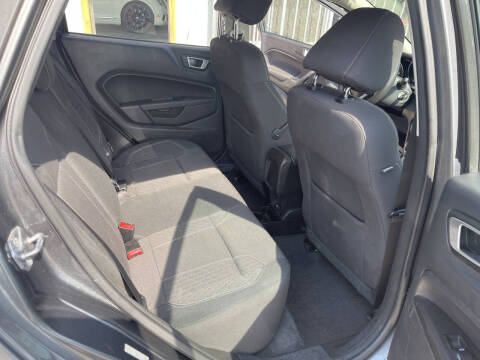 2015 Ford Fiesta SE