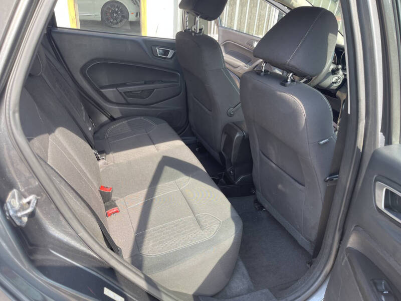 2015 Ford Fiesta SE