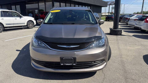 2017 Chrysler Pacifica LX