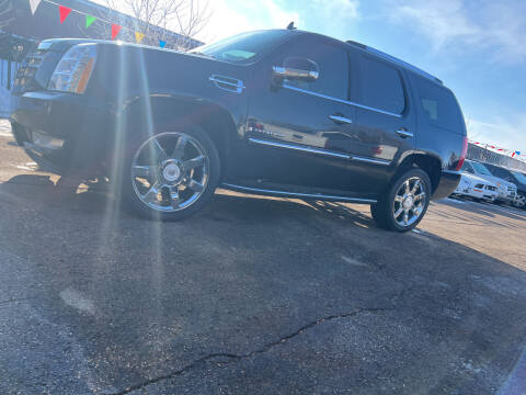 2007 Cadillac Escalade for sale at Los Arreglados Auto Sales in Worthington MN