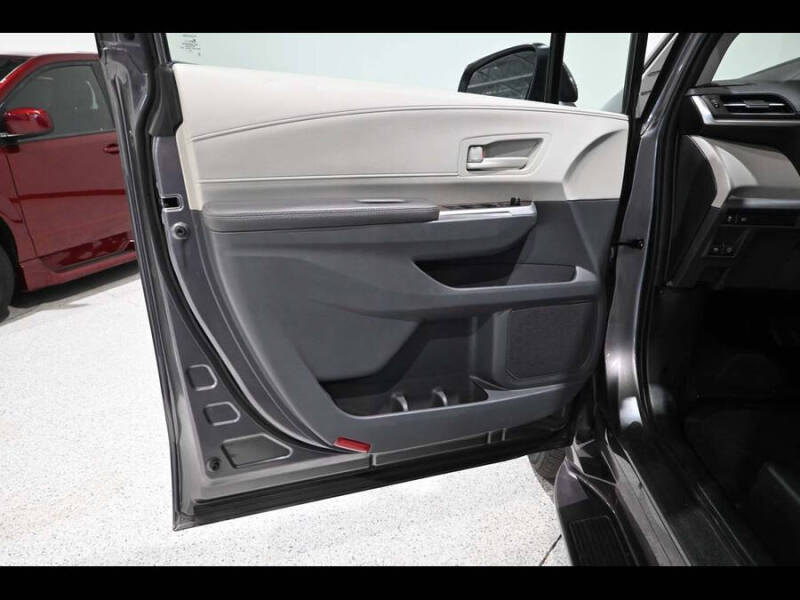 2023 Toyota Sienna LE 8-Passenger