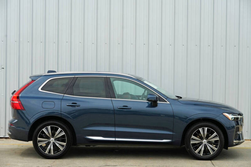 2023 Volvo XC60 B5 Plus Bright Theme
