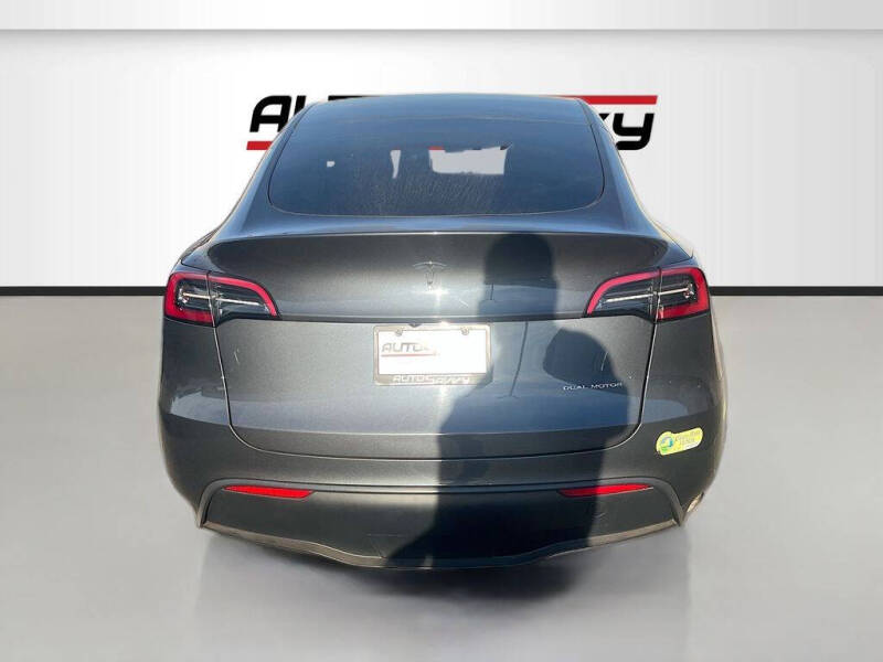 2023 Tesla Model Y Long Range