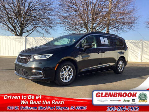 2022 Chrysler Pacifica for sale at Glenbrook Dodge Chrysler Jeep Ram and Fiat in Fort Wayne IN