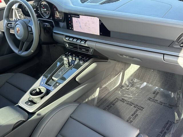 2024 Porsche 911 Carrera 4