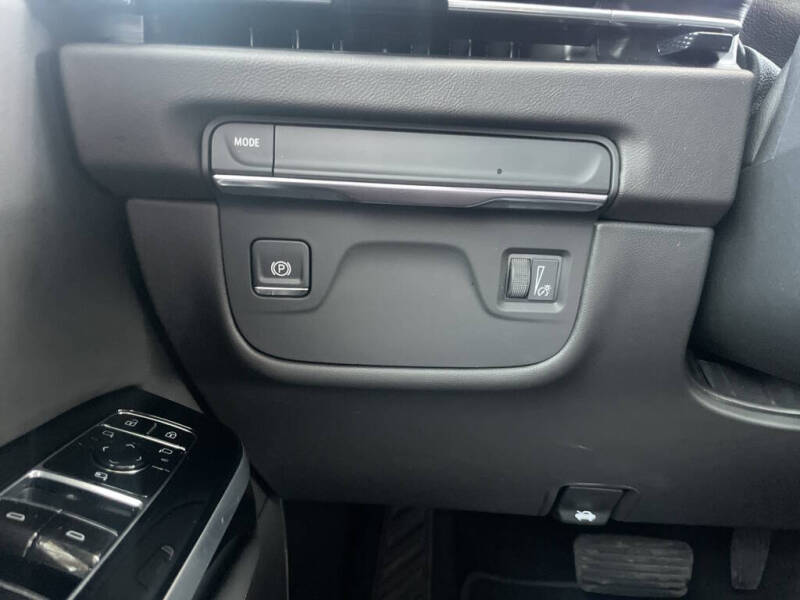 2025 Cadillac Escalade ESV Luxury