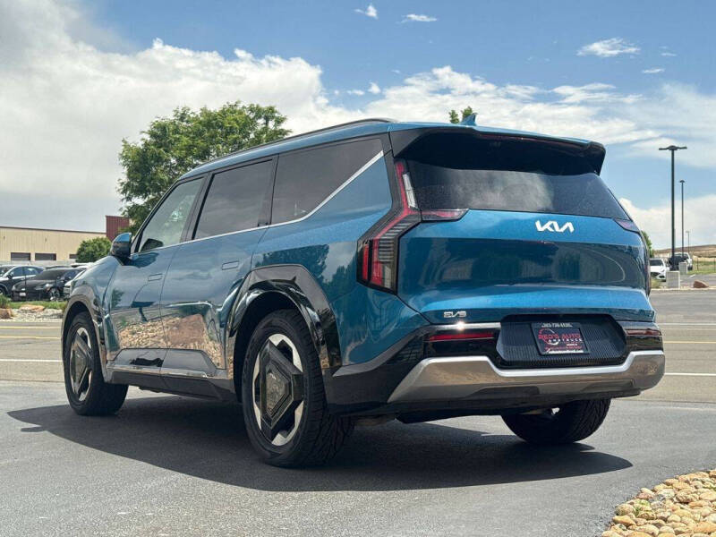 2024 Kia EV9 Land